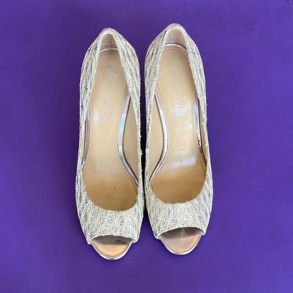 Enzo Angiolini Women’s silver/shiny heels size 7.5